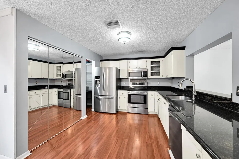 12152 NW 36th Place Sunrise, FL 33323
