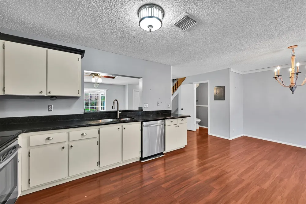 12152 NW 36th Place Sunrise, FL 33323