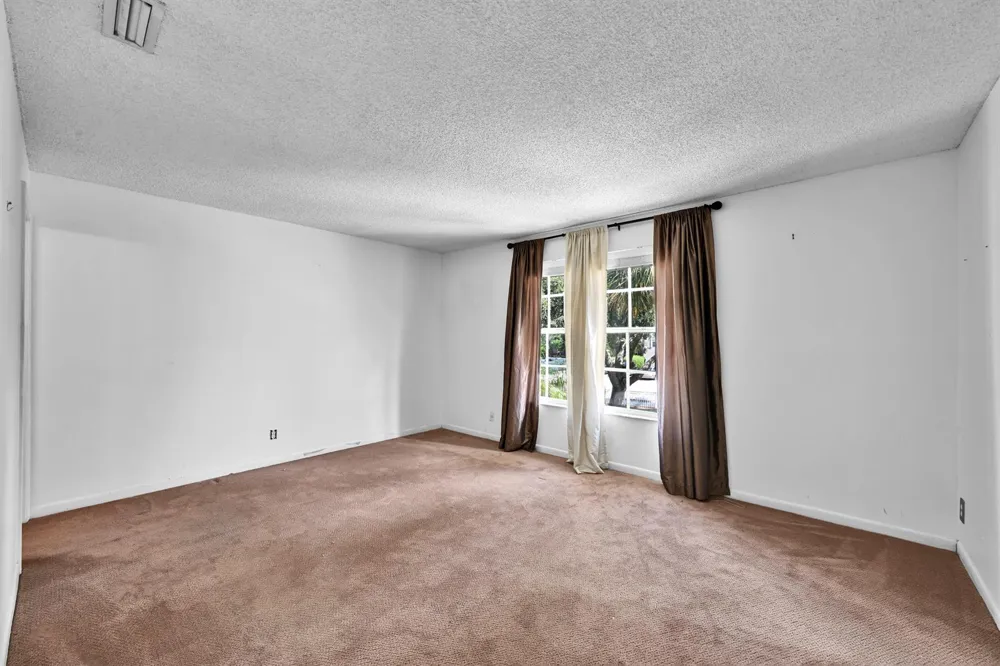 12152 NW 36th Place Sunrise, FL 33323