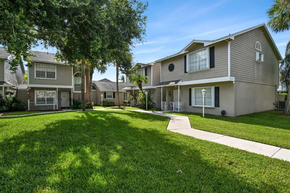 12152 NW 36th Place Sunrise, FL 33323