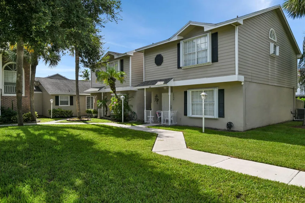 12152 NW 36th Place Sunrise, FL 33323