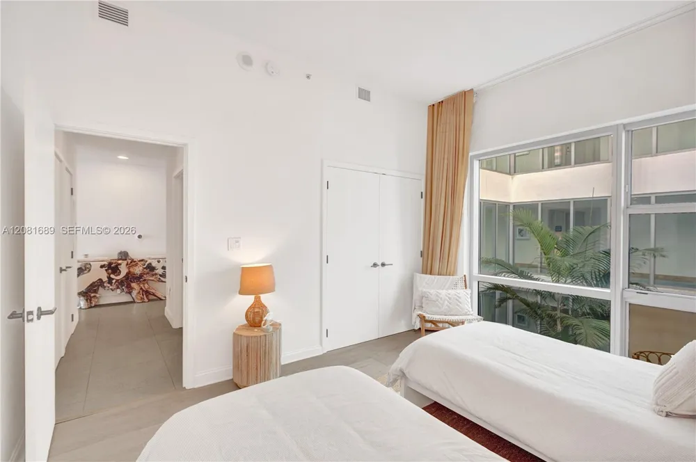 6799 Collins Ave #201 Miami Beach, FL 33141
