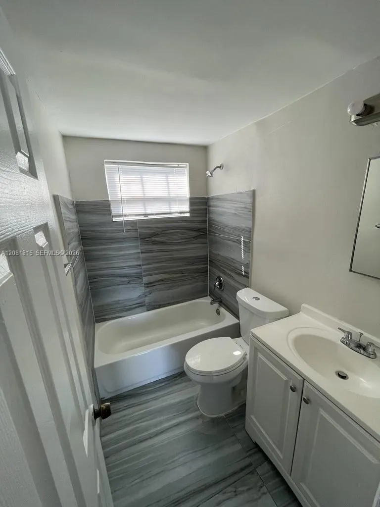 821 NW 7th Ave #2 Hallandale Beach, FL 33009