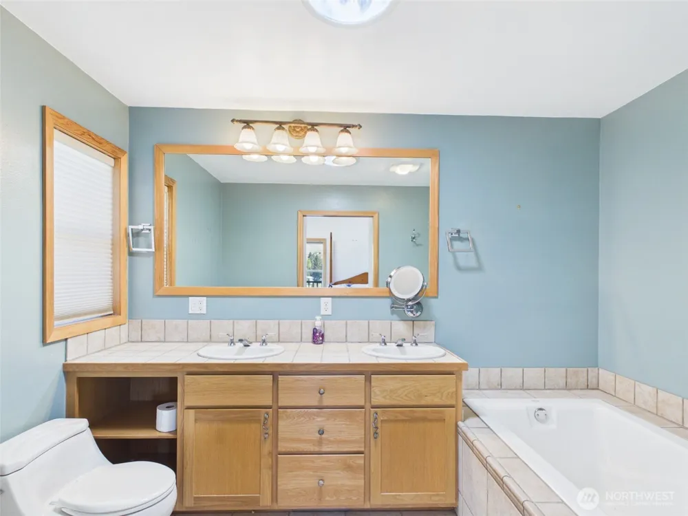 14 Julian Bay Road Republic, WA 99166