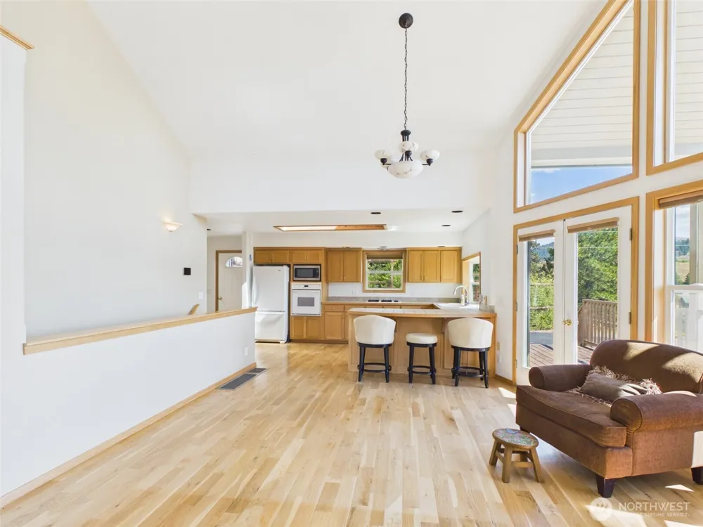 14 Julian Bay Road Republic, WA 99166