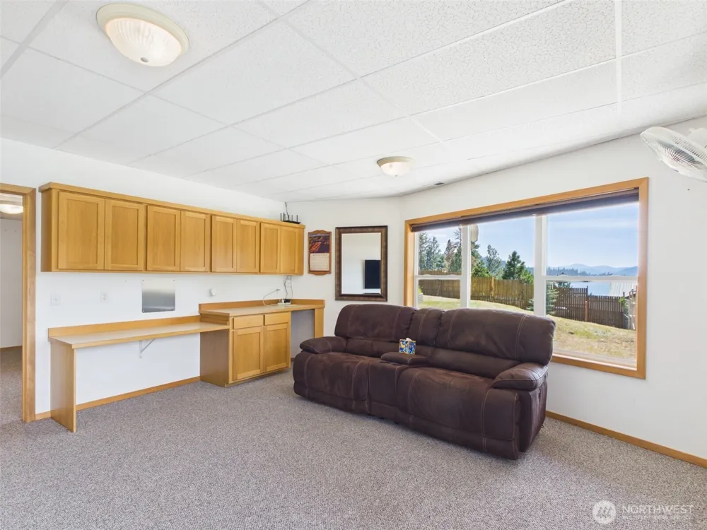 14 Julian Bay Road Republic, WA 99166
