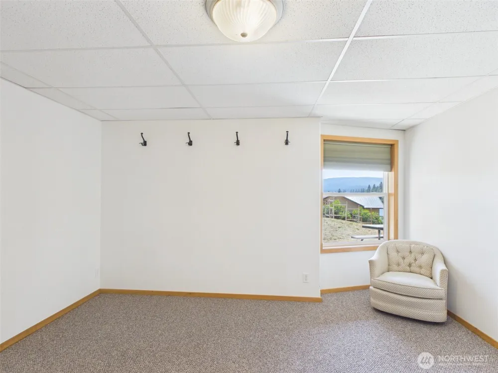 14 Julian Bay Road Republic, WA 99166