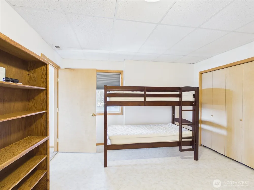 14 Julian Bay Road Republic, WA 99166
