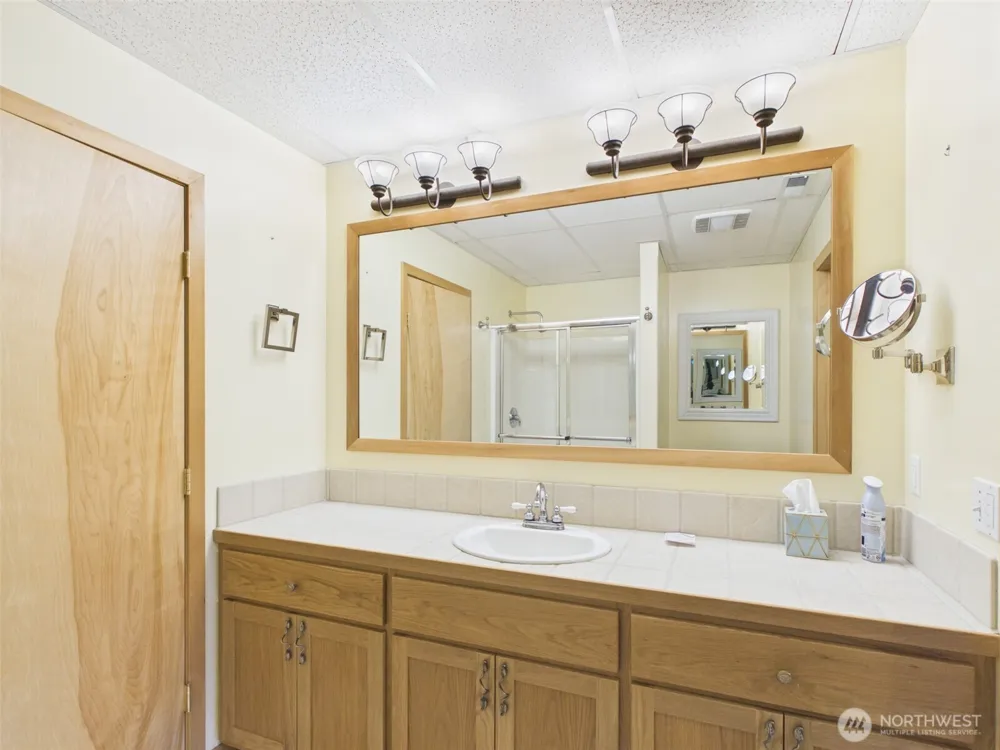 14 Julian Bay Road Republic, WA 99166