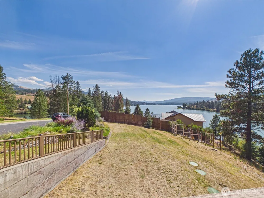 14 Julian Bay Road Republic, WA 99166