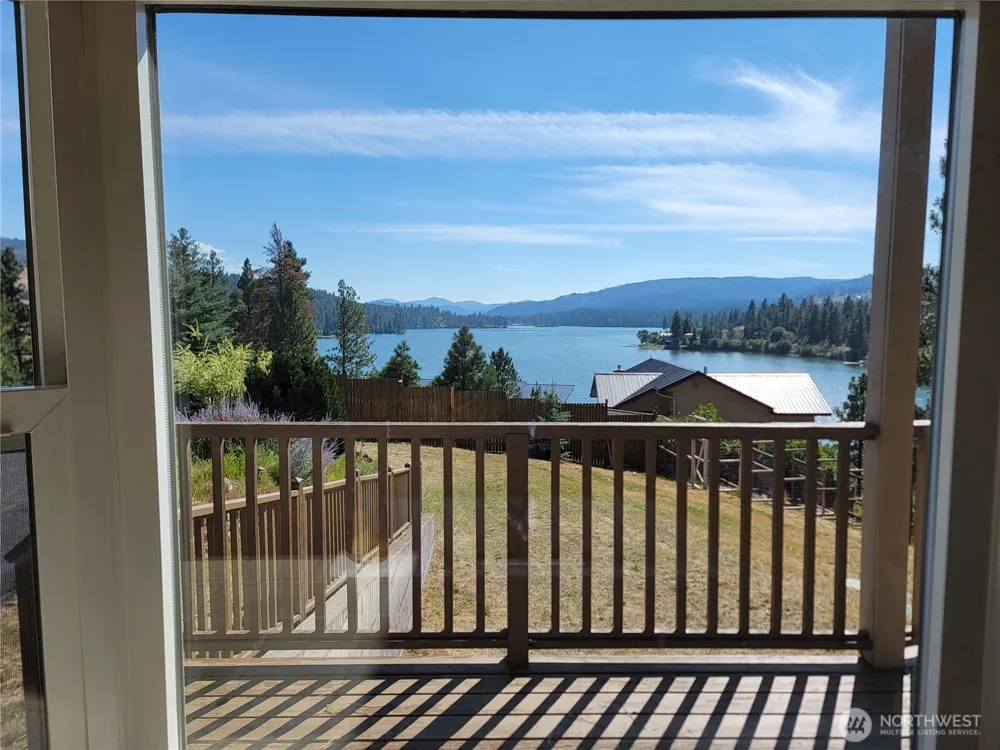 14 Julian Bay Road Republic, WA 99166