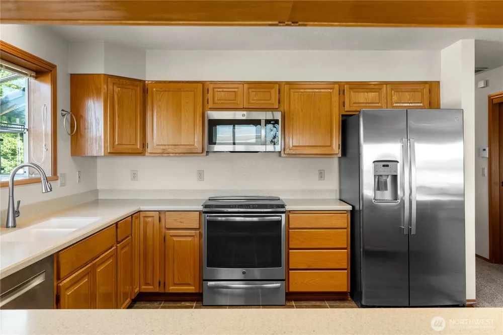 37 Rock View Lane Hoquiam, WA 98550