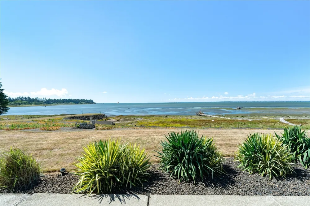 37 Rock View Lane Hoquiam, WA 98550