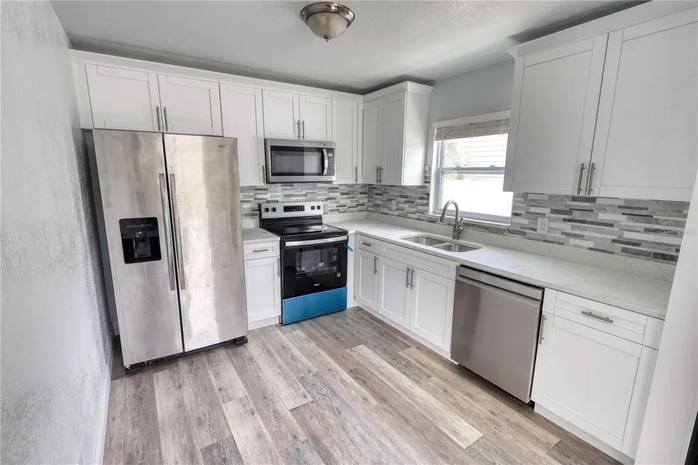 116 44TH STREET S St Petersburg, FL 33711