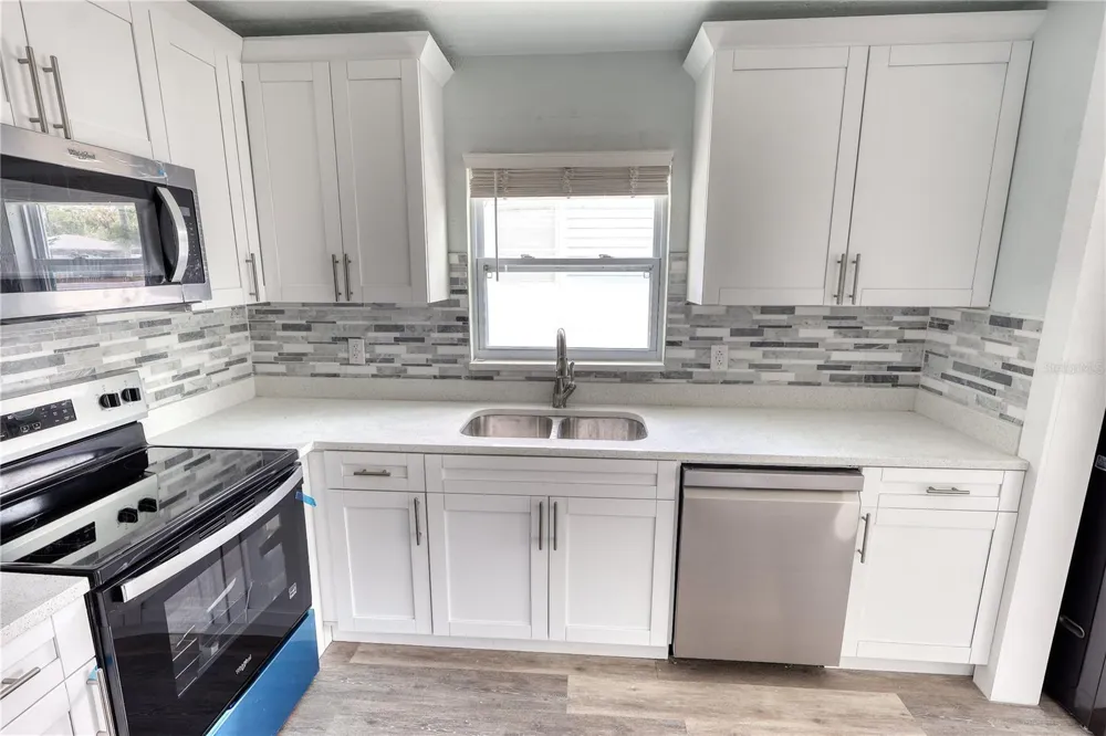 116 44TH STREET S St Petersburg, FL 33711