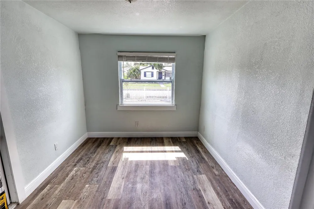 116 44TH STREET S St Petersburg, FL 33711