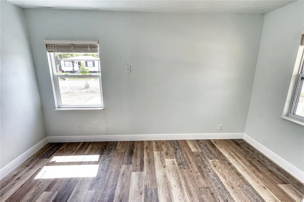 116 44TH STREET S St Petersburg, FL 33711