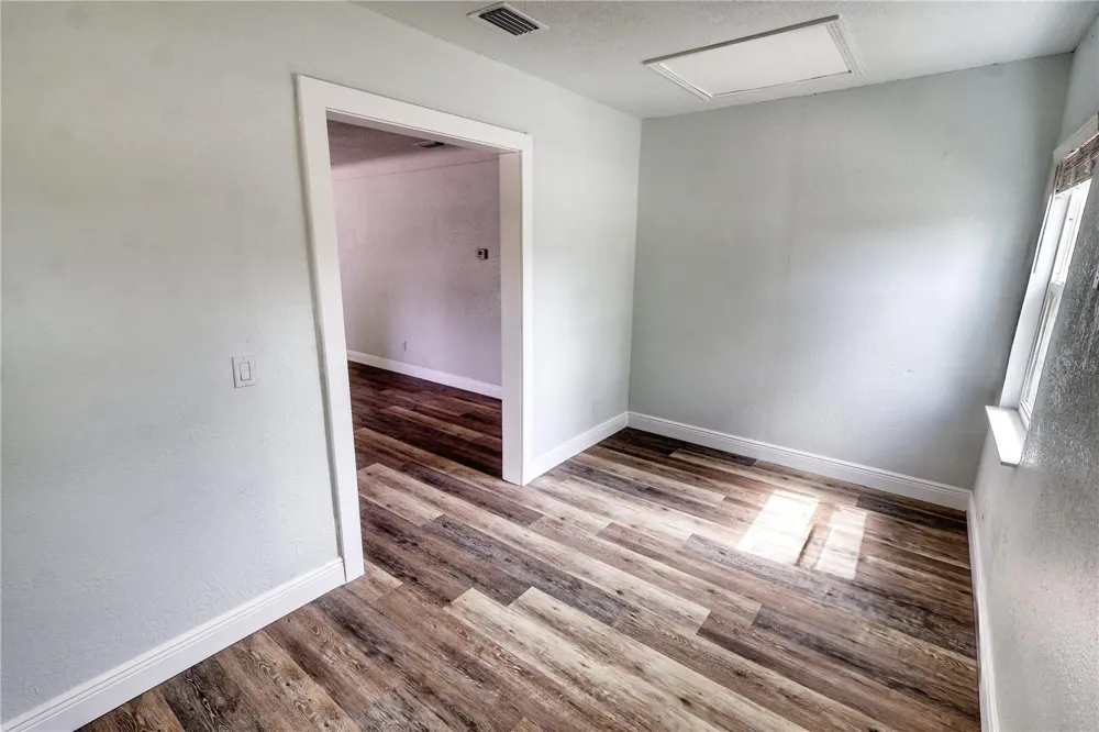 116 44TH STREET S St Petersburg, FL 33711