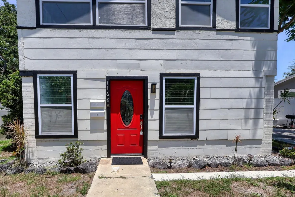 116 44TH STREET S St Petersburg, FL 33711