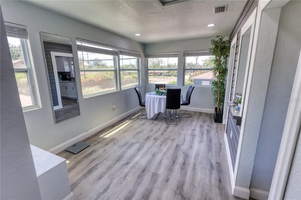 116 44TH STREET S St Petersburg, FL 33711