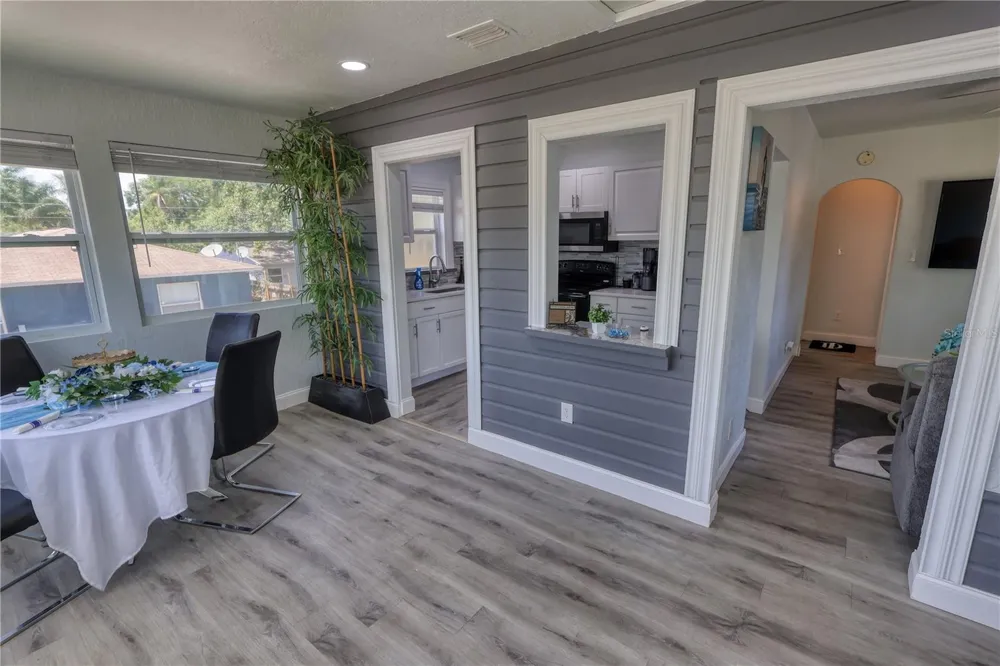 116 44TH STREET S St Petersburg, FL 33711
