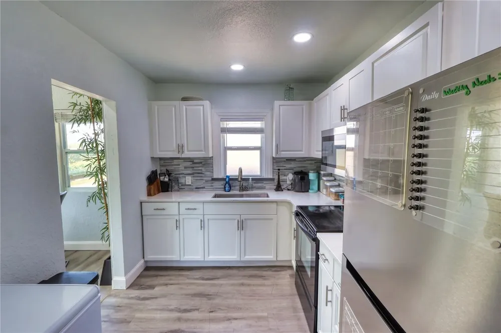116 44TH STREET S St Petersburg, FL 33711