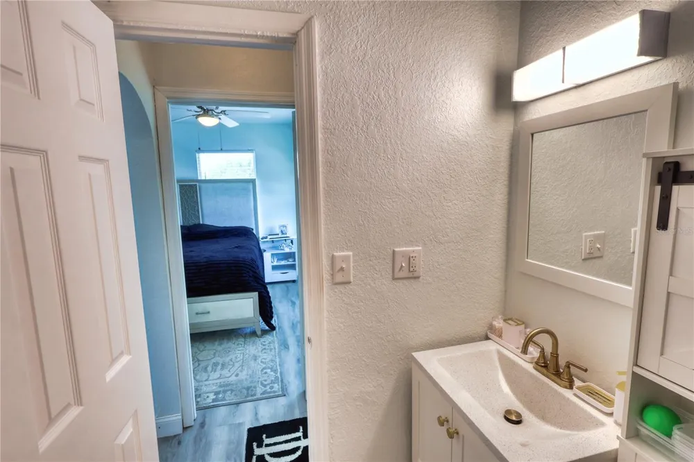 116 44TH STREET S St Petersburg, FL 33711
