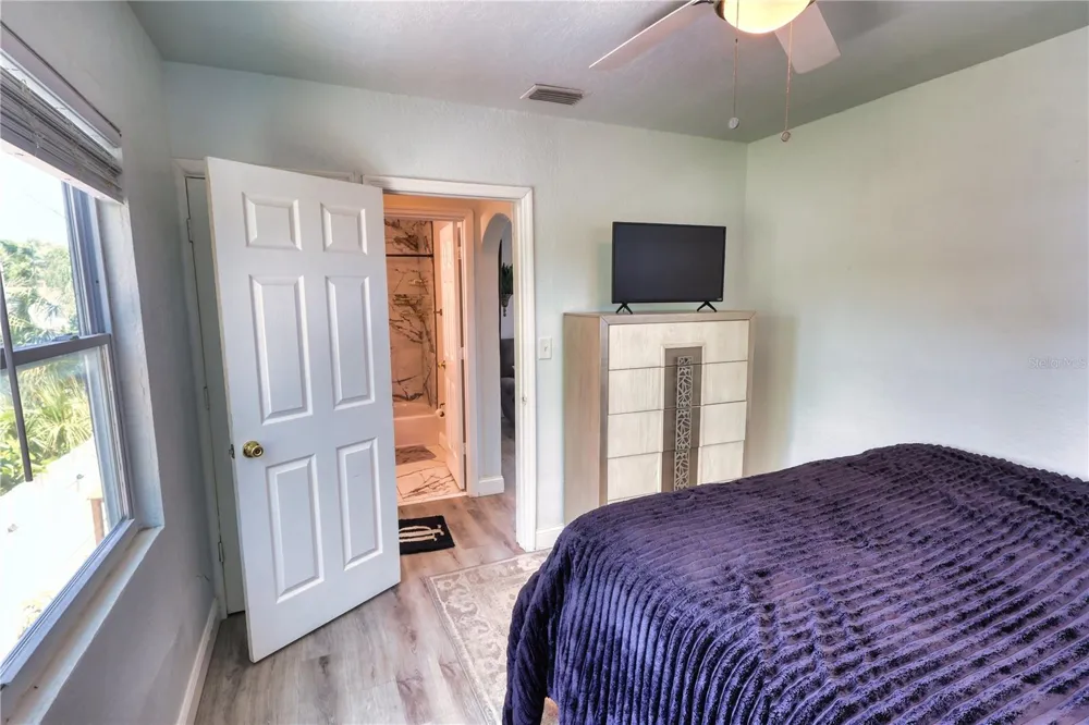 116 44TH STREET S St Petersburg, FL 33711