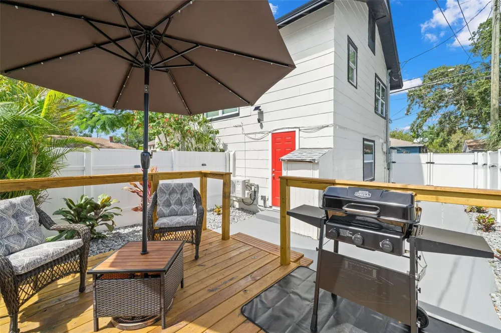 116 44TH STREET S St Petersburg, FL 33711