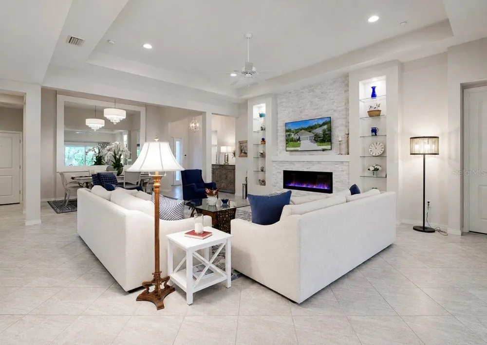 311 CHANTILLY TRAIL Bradenton, FL 34212