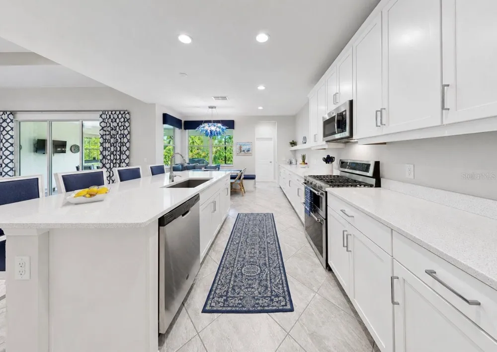 311 CHANTILLY TRAIL Bradenton, FL 34212