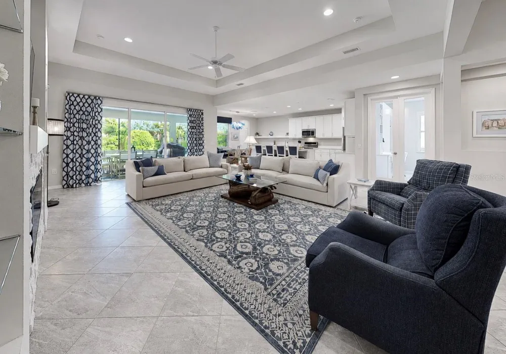 311 CHANTILLY TRAIL Bradenton, FL 34212