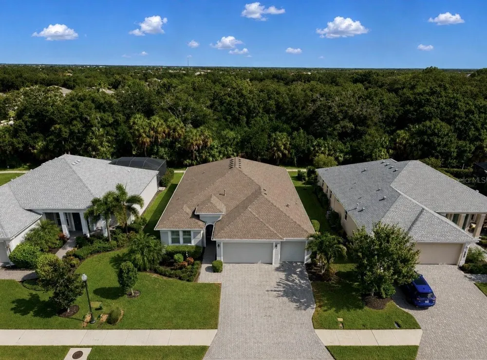 311 CHANTILLY TRAIL Bradenton, FL 34212