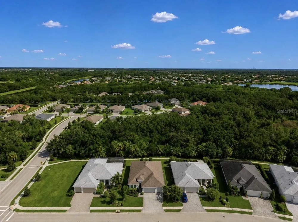 311 CHANTILLY TRAIL Bradenton, FL 34212
