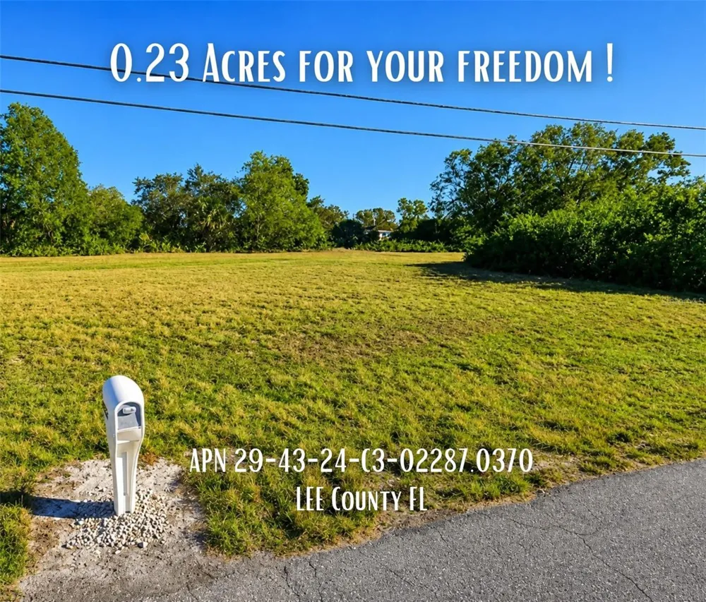 2133 NE 25TH TER Cape Coral, FL 33909