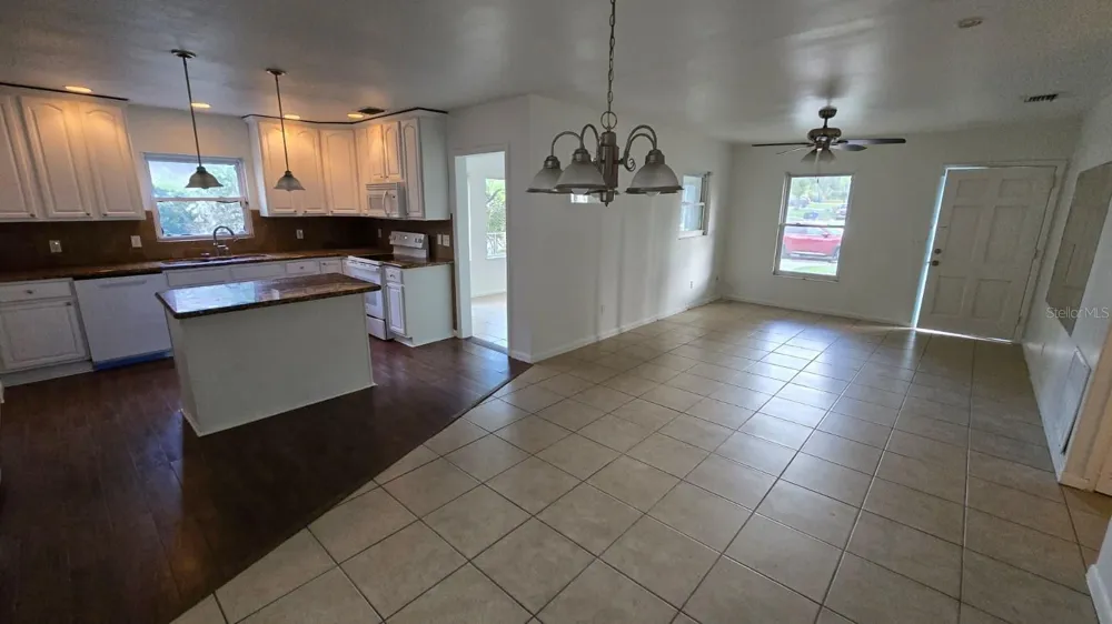 8420 TUPELO DRIVE Tampa, FL 33637