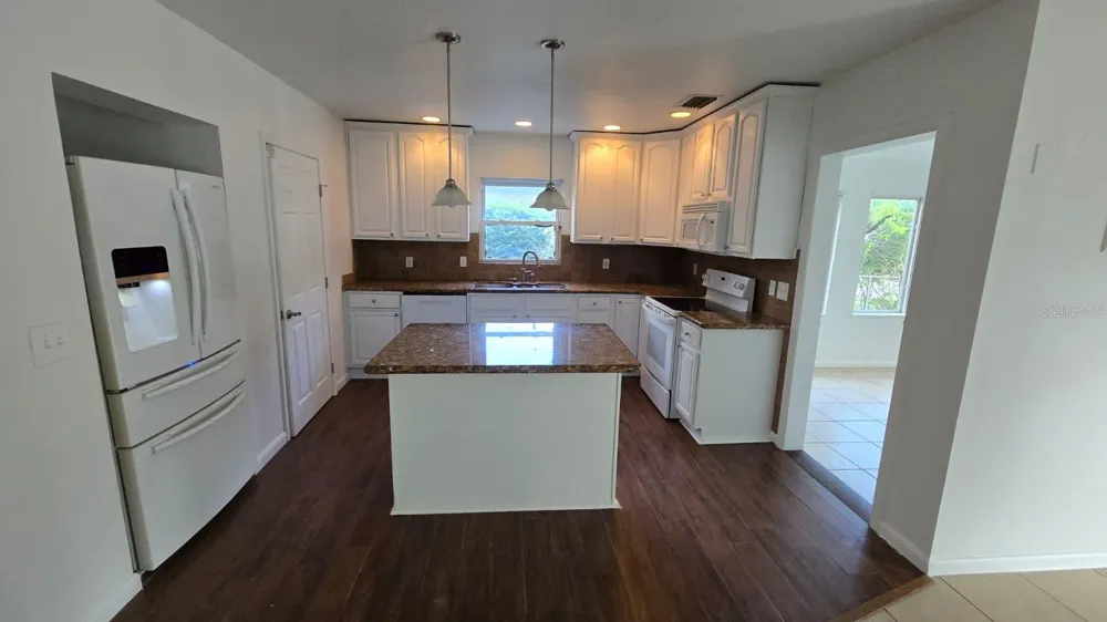 8420 TUPELO DRIVE Tampa, FL 33637