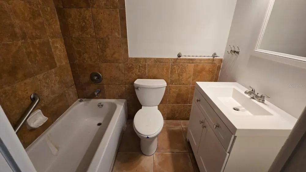 8420 TUPELO DRIVE Tampa, FL 33637