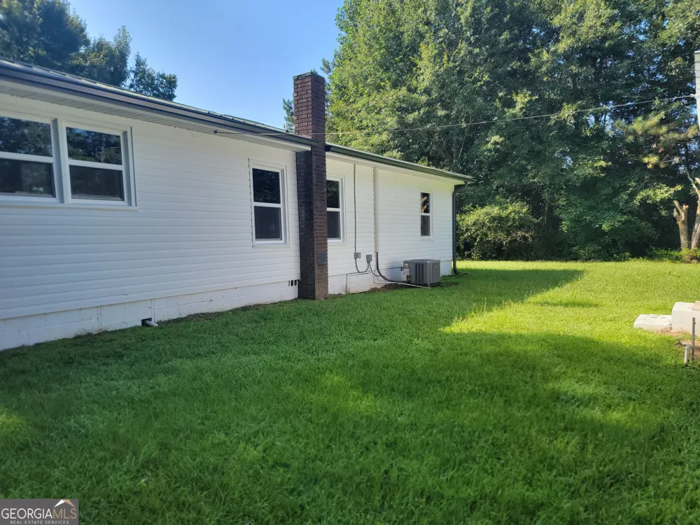 1477 S 100 HWY Bowdon, GA 30108