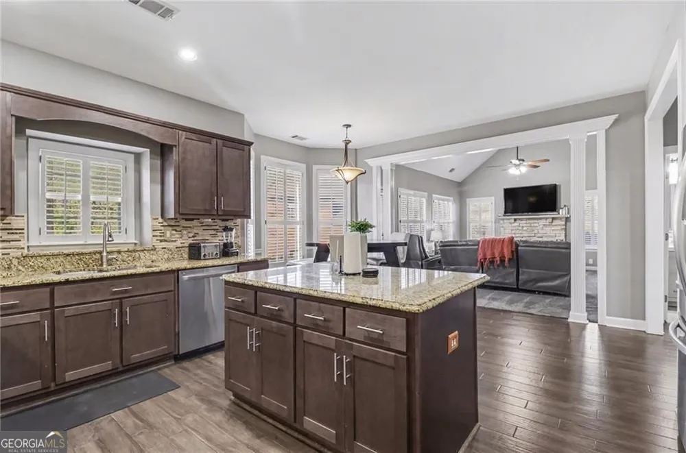 231 Sunset Hills DR Norcross, GA 30071