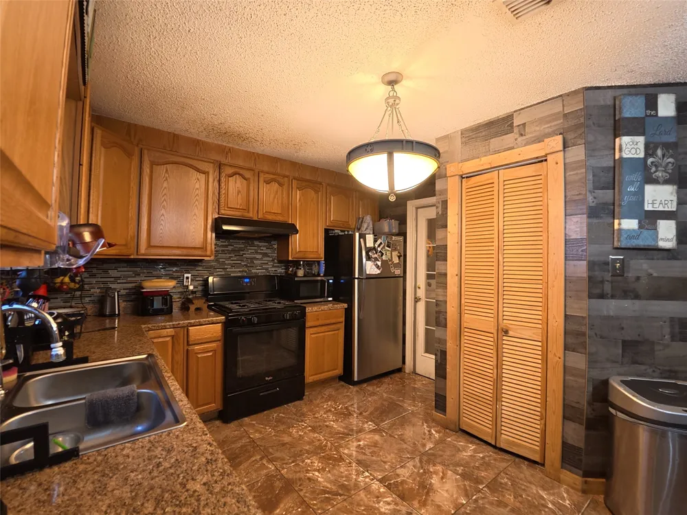 4808 Brook Crest Road Austin, TX 78744