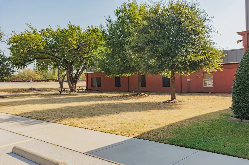 1210 S Business 287 Highway Decatur, TX 76234