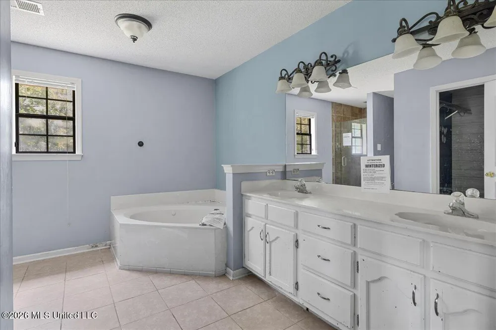 2850 Jaybird Road Hernando, MS 38632