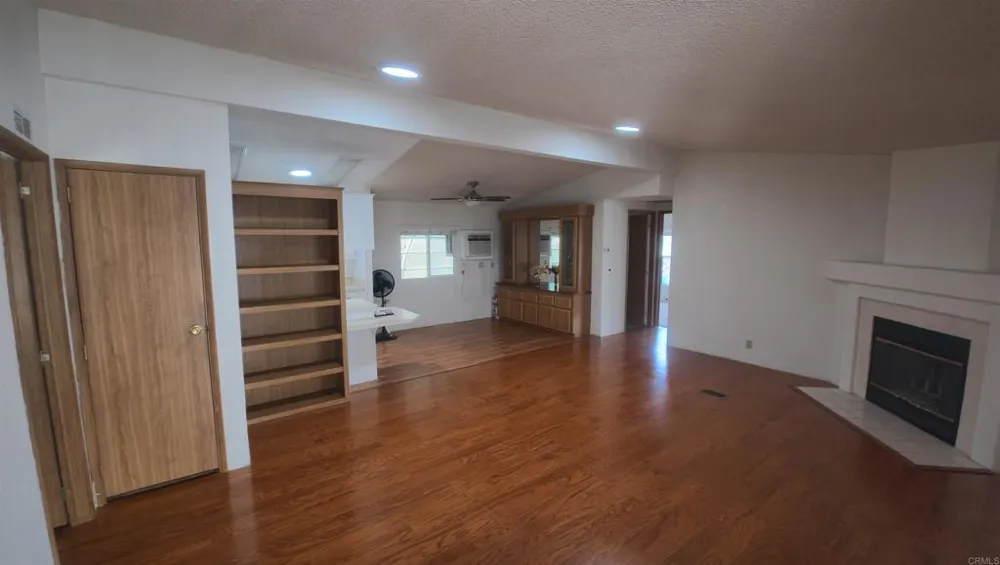 2400 Alpine Blvd #11 Alpine, CA 91901
