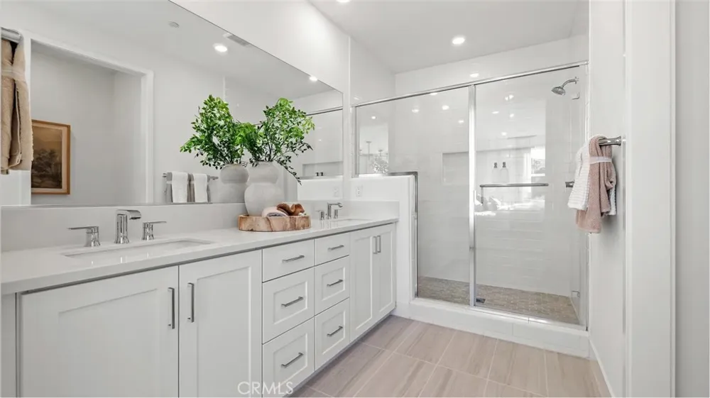 26671 Eclipse Way Valencia, CA 91381