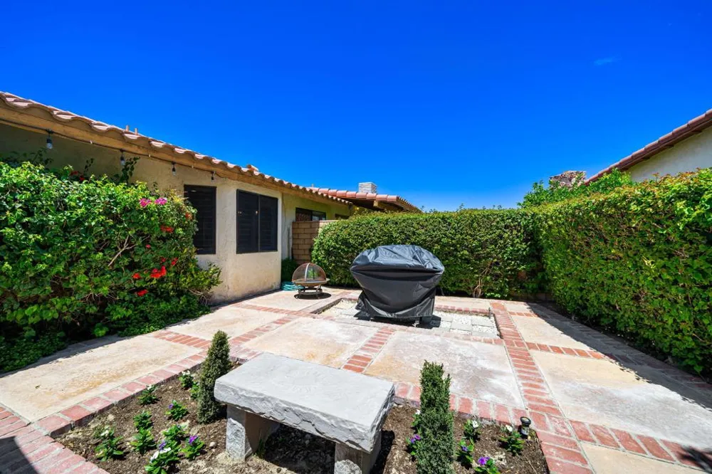 40464 Periwinkle Court Palm Desert, CA 92260
