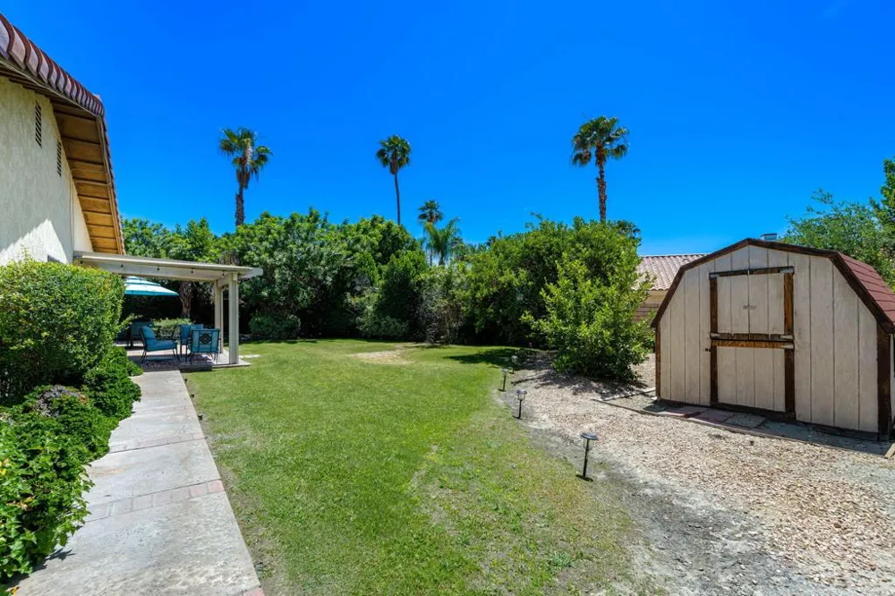 40464 Periwinkle Court Palm Desert, CA 92260