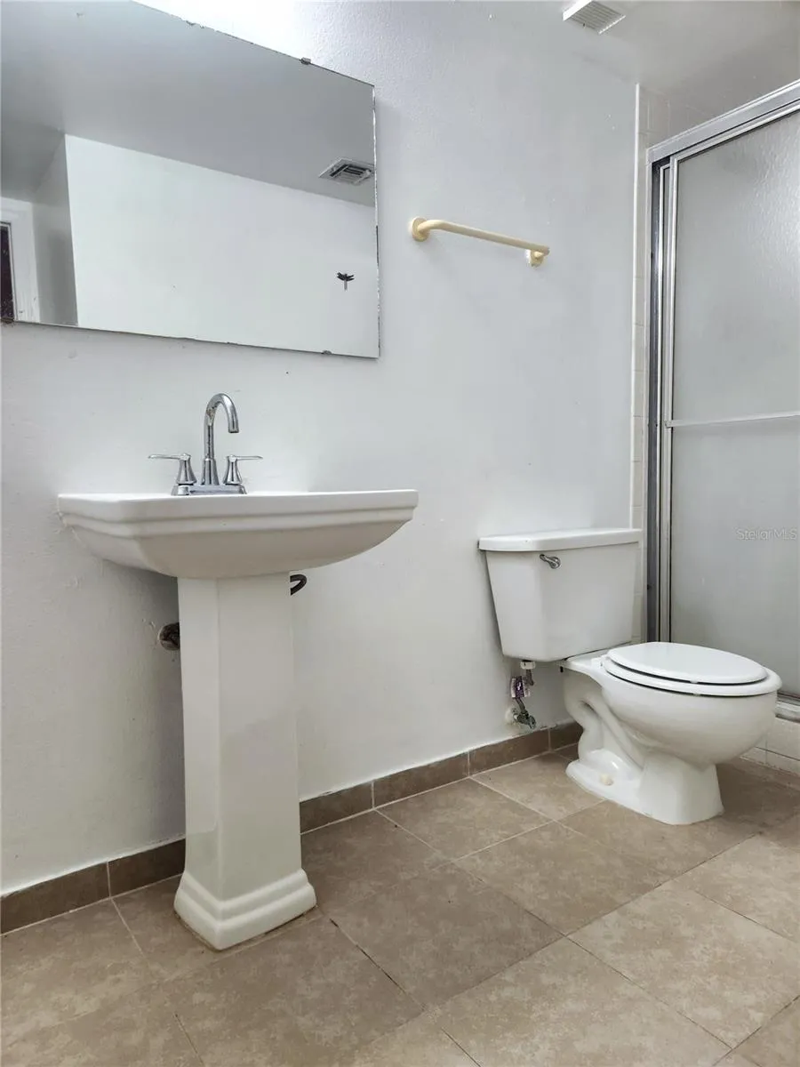 8215 FAIRWAYS CIRCLE #G202 ocala, FL 34472