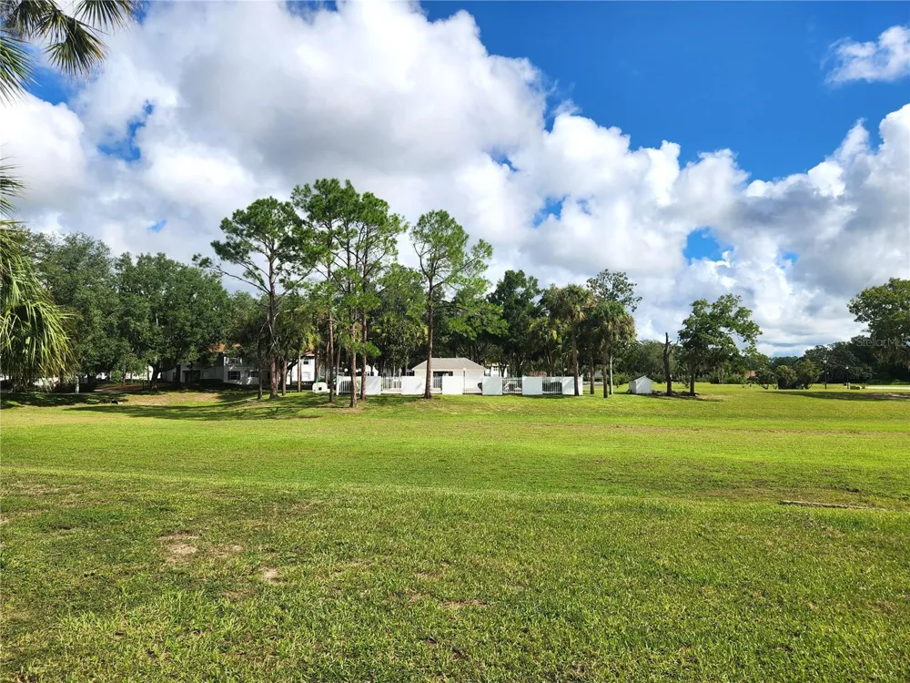 8215 FAIRWAYS CIRCLE #G202 ocala, FL 34472