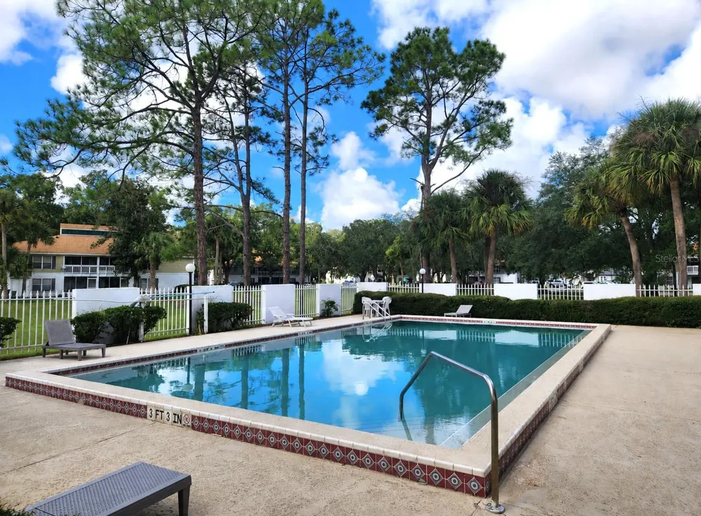 8215 FAIRWAYS CIRCLE #G202 ocala, FL 34472